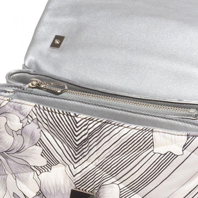 Borsa tessuto seta pelle matelassé upcycling dettagli oro shoulder bag multi comparto sera unica